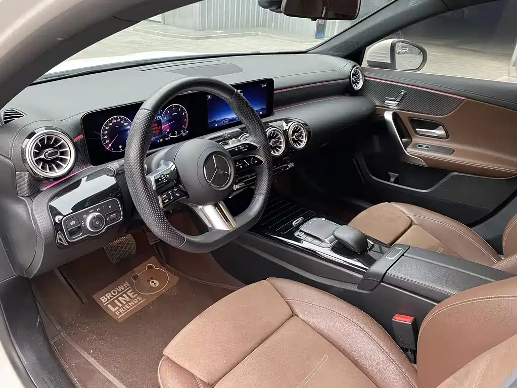 Mercedes-Benz A-Class 2023 — фото 7