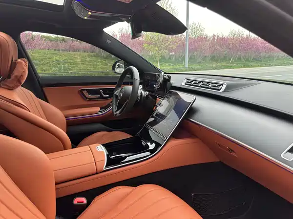 Mercedes-Benz S-Class 2025