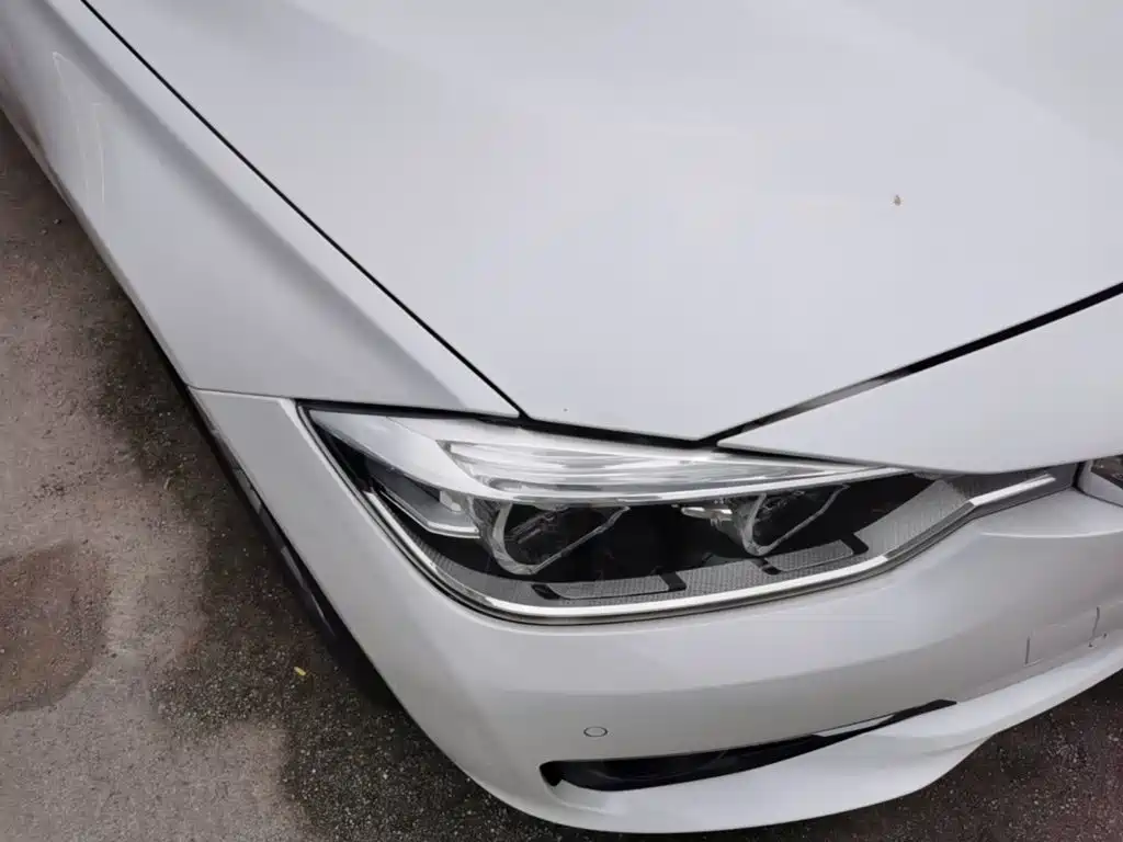 BMW 3 Series 2017 — фото 13