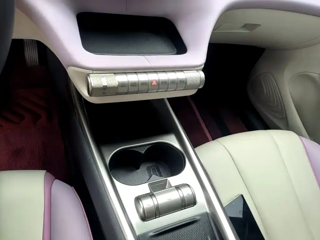 BYD Dolphin 2022 — фото 14