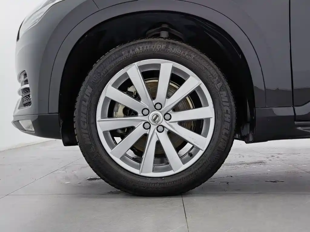 Volvo XC90 2017 — фото 17