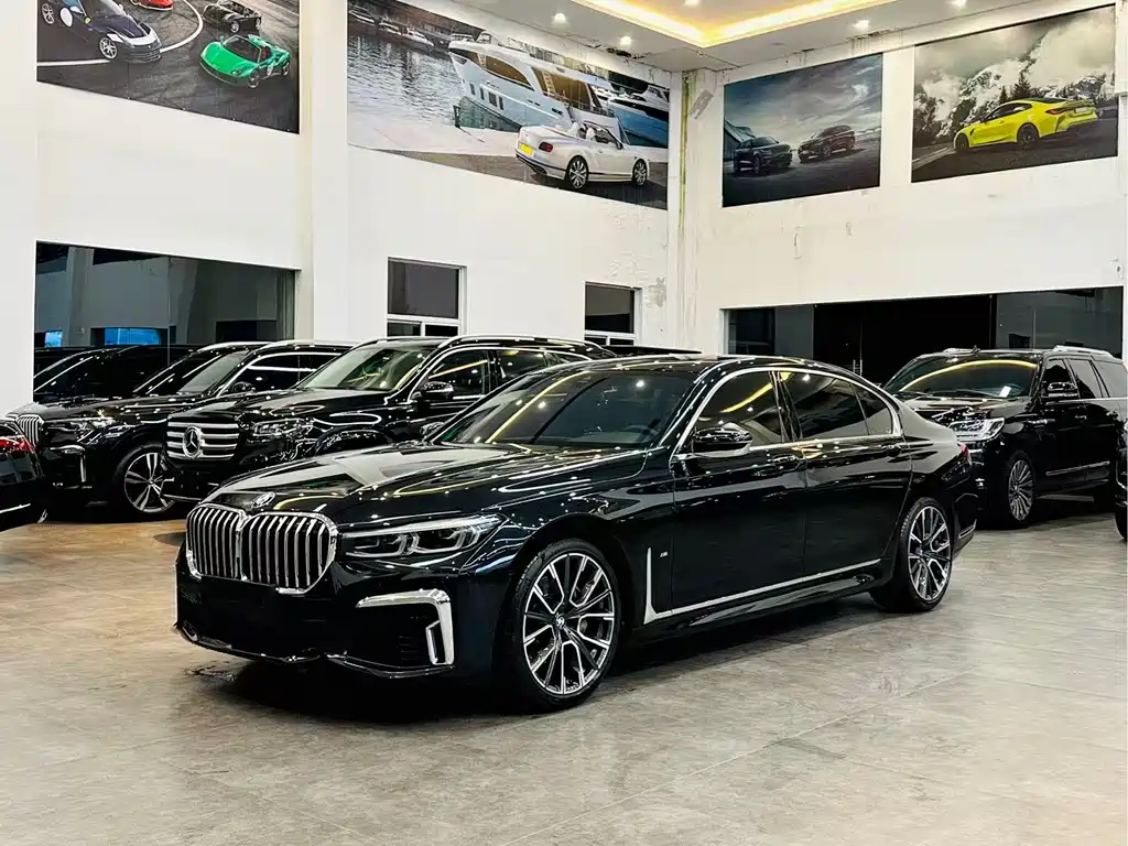 BMW 7 Series 2022 — фото 1