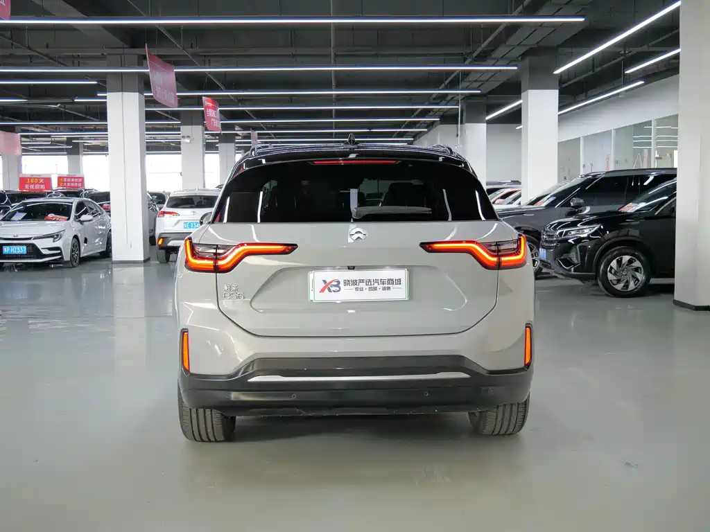 NIO ES6 2020
