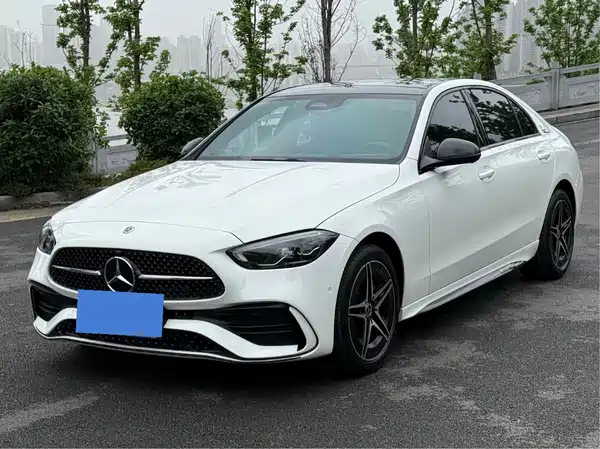 Mercedes-Benz C-Class 2024