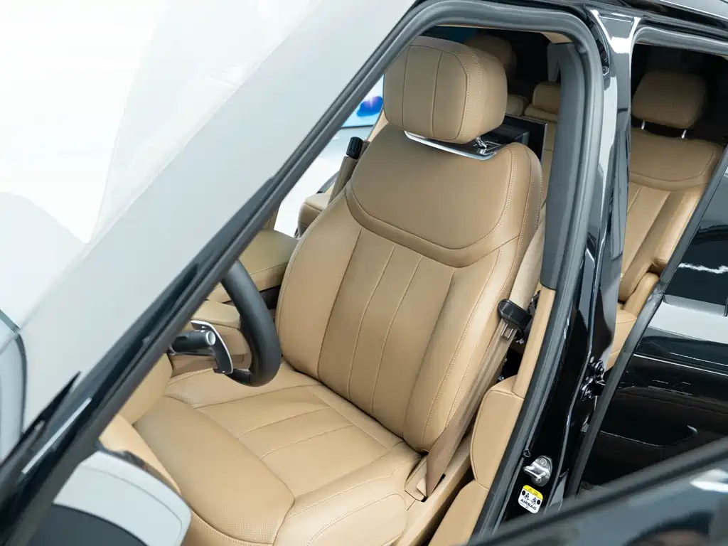 Land Rover Range Rover 2023 — фото 10