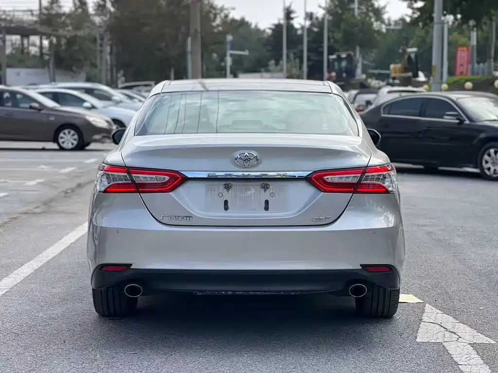 Toyota Camry 2019 — фото 5
