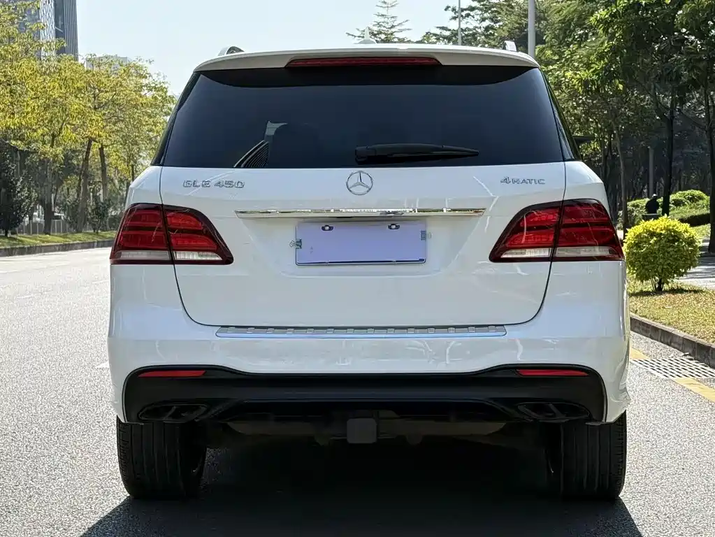 Mercedes-Benz GLE 2017 — фото 21