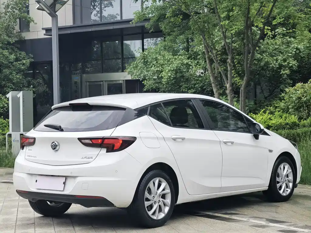 Buick Verano 2018 — фото 13