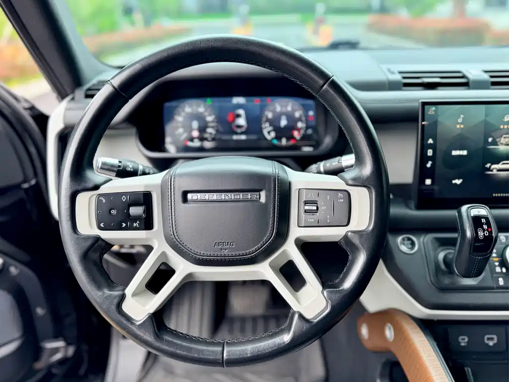 Land Rover Defender 2022 — фото 5