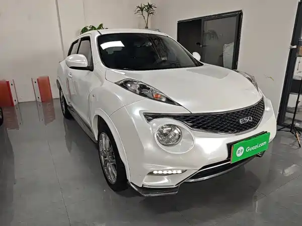 Infiniti ESQ 2014