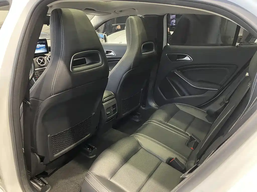 Mercedes-Benz GLA 2017 — фото 10