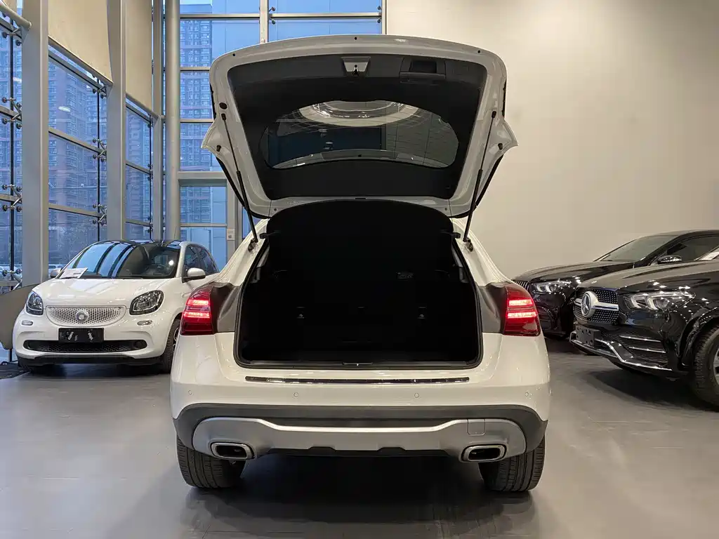Mercedes-Benz GLA 2017 — фото 15