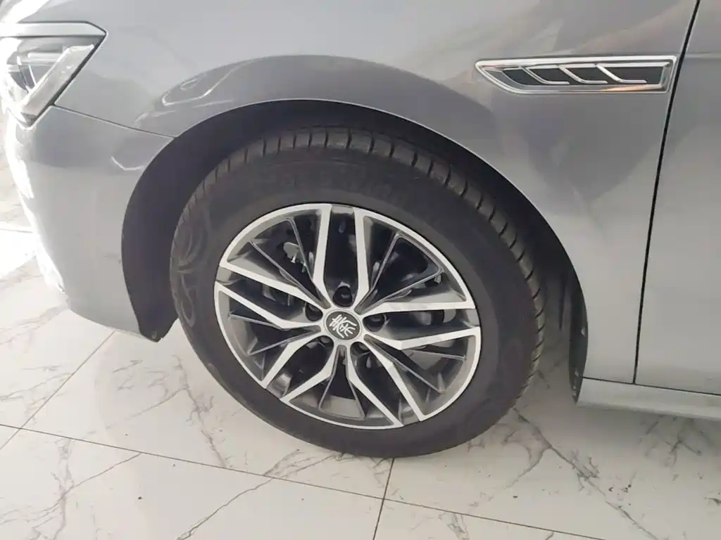 BYD Qin PLUS 2022 — фото 23