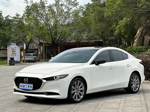 Mazda 3 Axela 2023