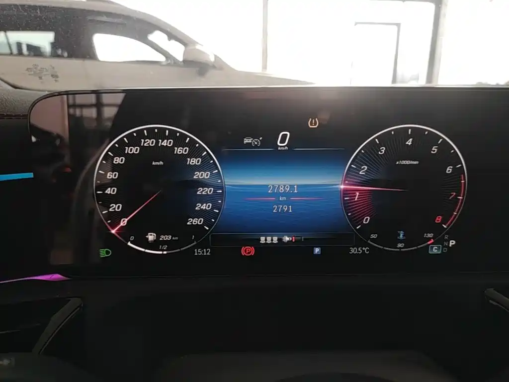 Mercedes-Benz CLA 2025 — фото 12