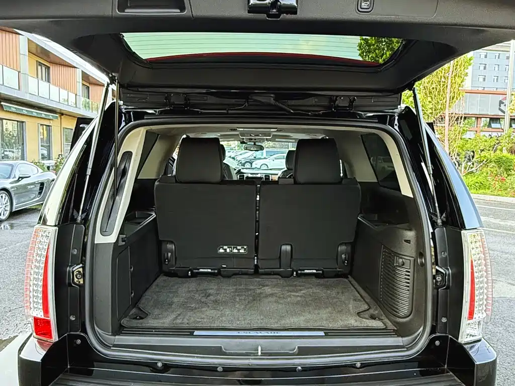 Cadillac Escalade 2014 — фото 17