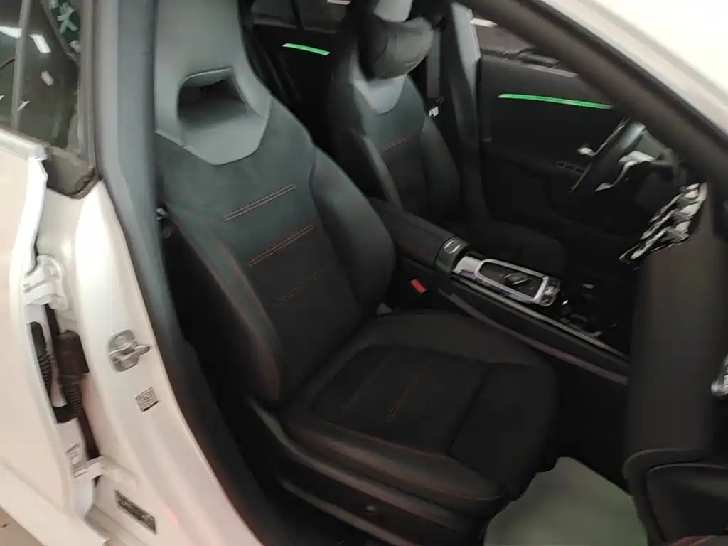 Mercedes-Benz CLA 2025 — фото 25