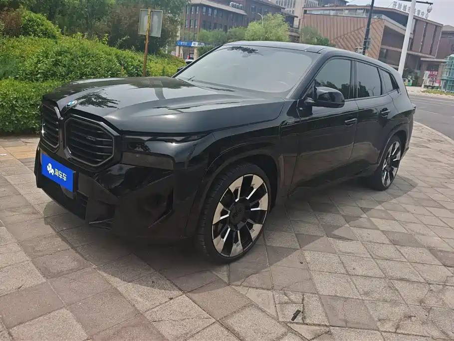 BMW XM 2025