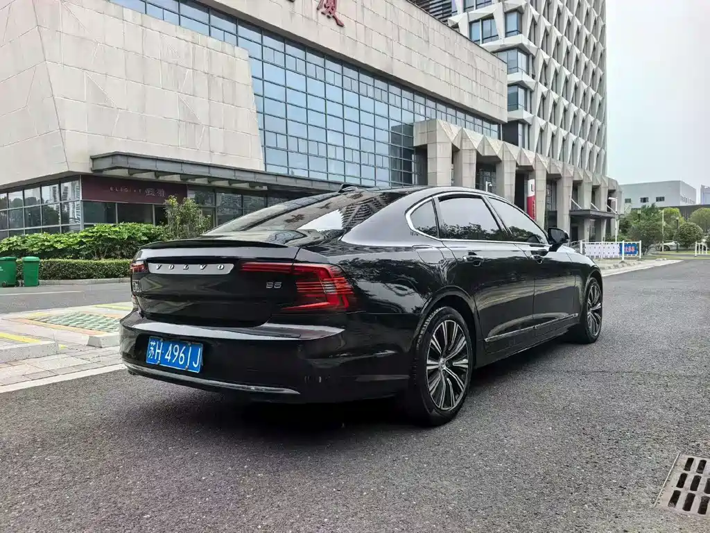 Volvo S90 2022 — фото 4
