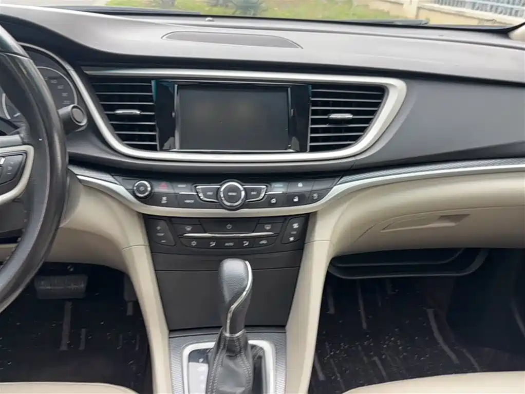 Buick Excelle 2019 — фото 19