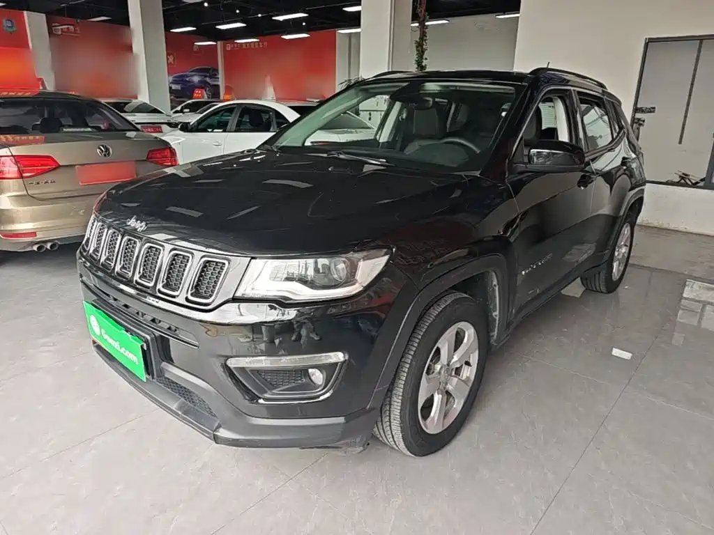 Jeep Compass 2018 — фото 1