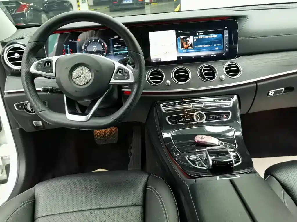 Mercedes-Benz E-Class 2017 — фото 16