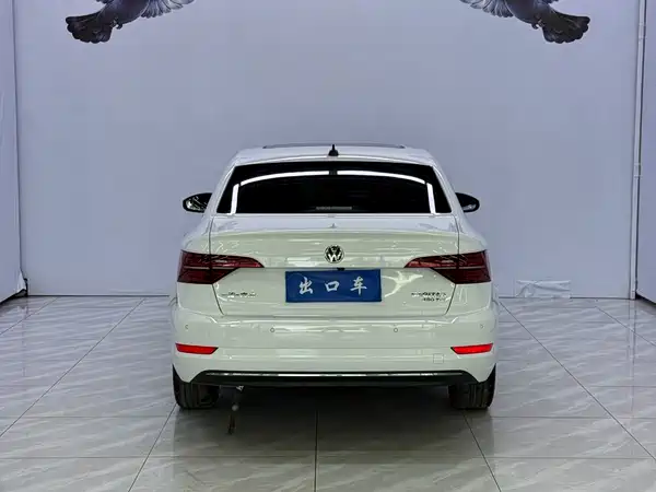 Volkswagen Sagitar 2022