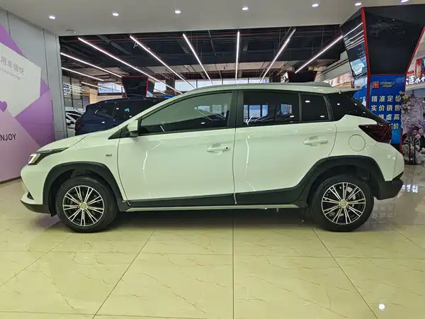 Toyota Yaris L 2022