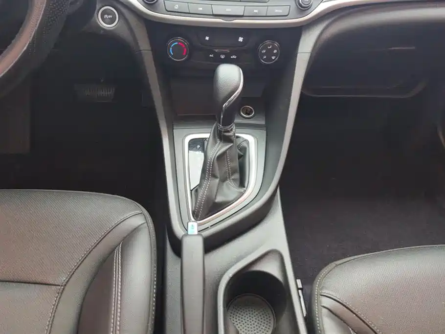 Buick Excelle 2020 — фото 16