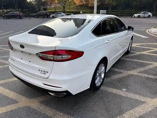 Ford Mondeo 2021