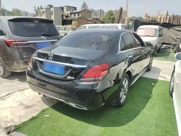 Mercedes-Benz C-Class 2021