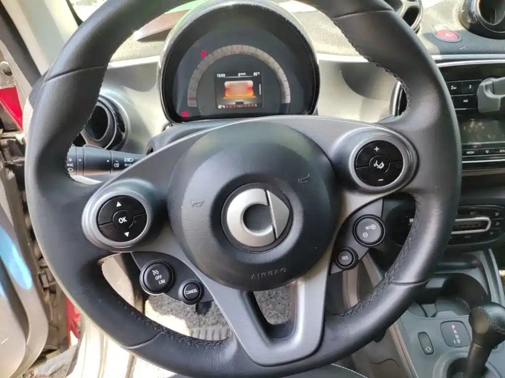smart Fortwo 2019 — фото 3