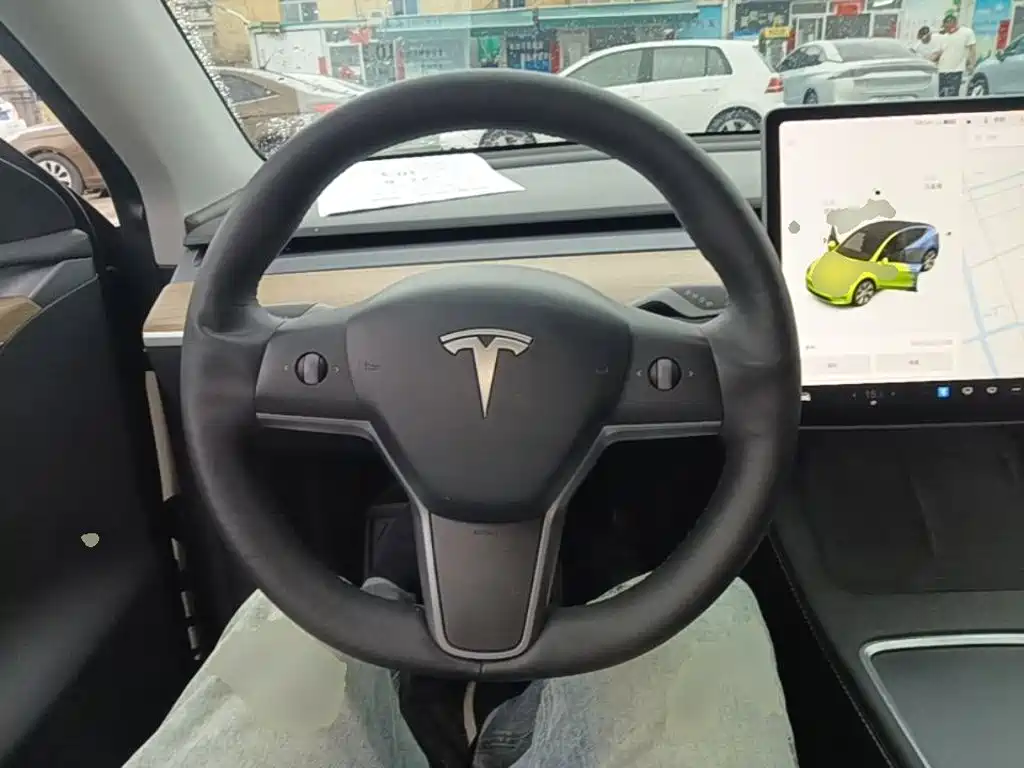 Tesla Model Y 2021 — фото 11