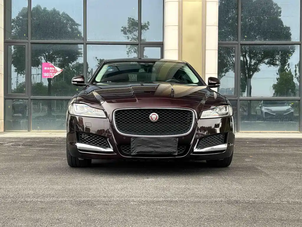 Jaguar XFL 2018 — фото 2