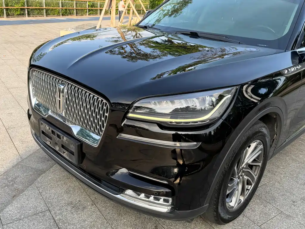 Lincoln Aviator 2021 — фото 13