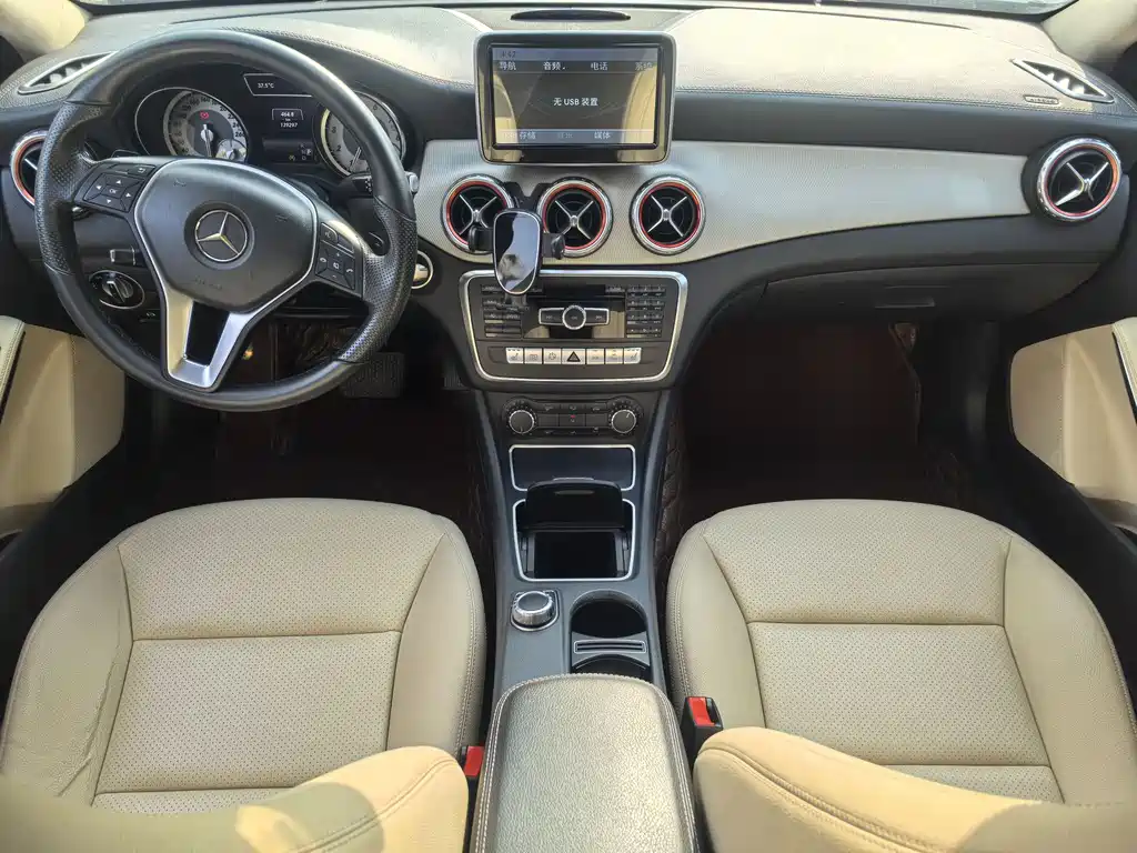 Mercedes-Benz GLA 2015 — фото 8