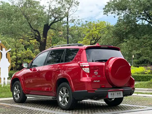 Toyota RAV4 2013