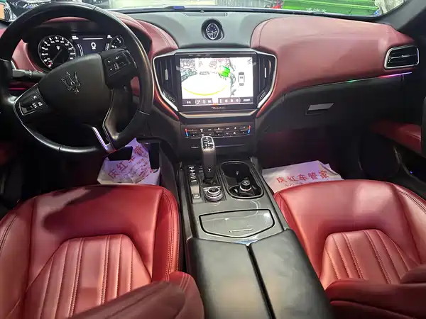 Maserati Ghibli 2021