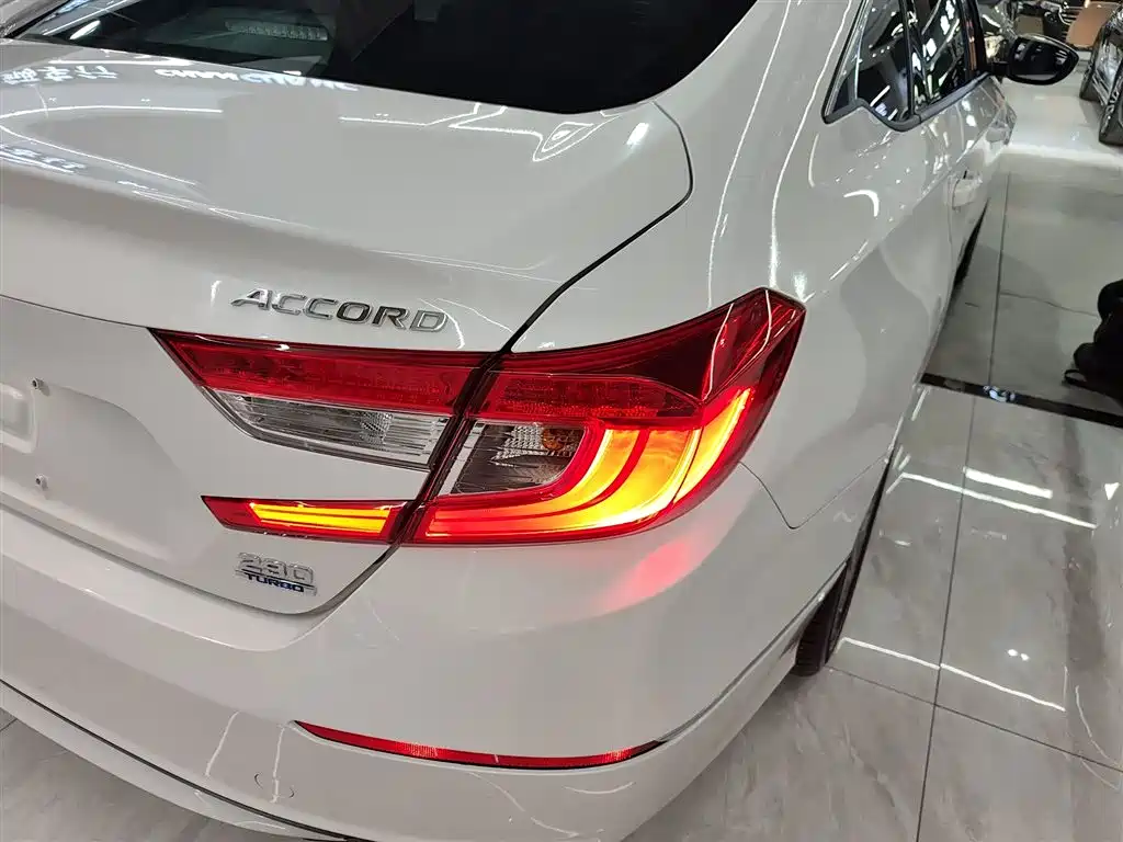 Honda Accord 2021 — фото 24