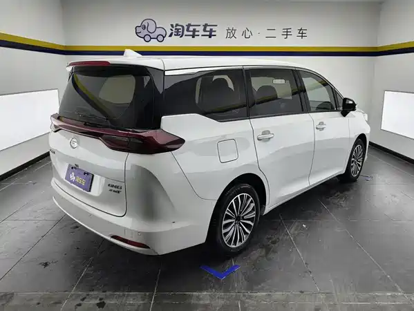 GAC Trumpchi M6 2020