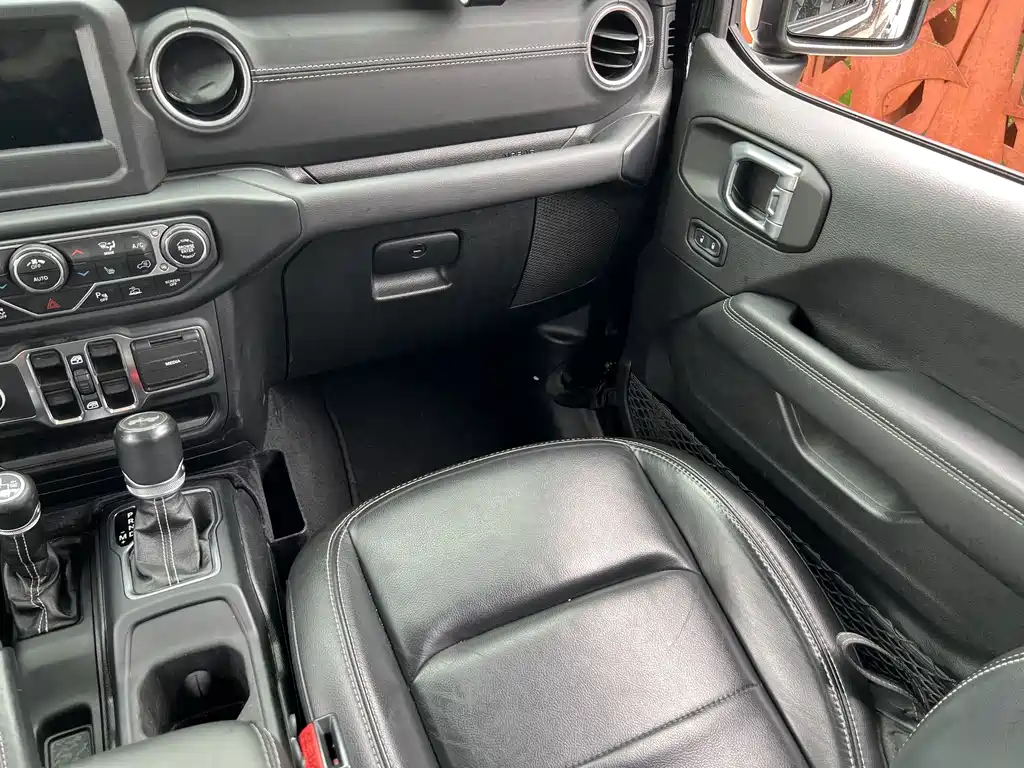 Jeep Wrangler 2021 — фото 19