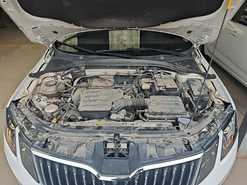Skoda Octavia 2021 — фото 20
