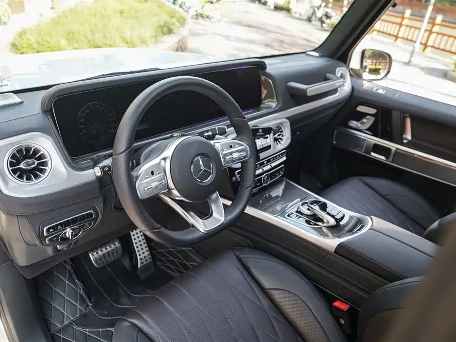 Mercedes-Benz G-Class 2023 — фото 13