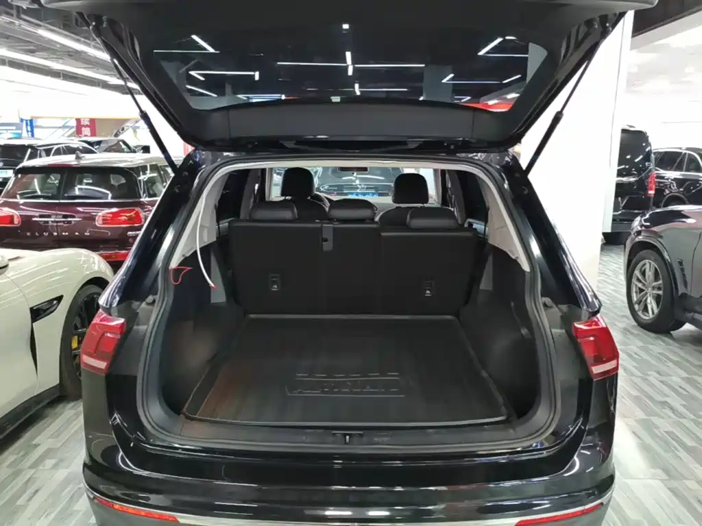 Volkswagen Tiguan L 2018 — фото 19