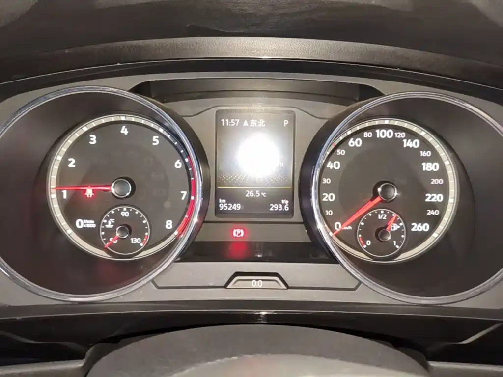 Volkswagen Tiguan L 2018 — фото 12