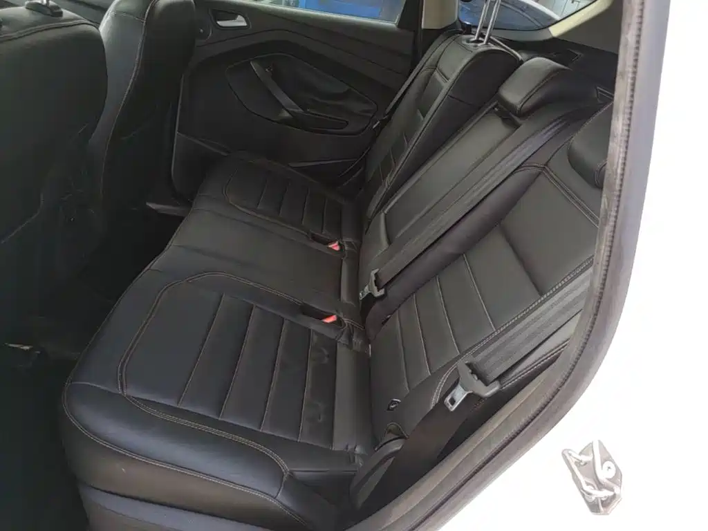 Ford Kuga 2017 — фото 17