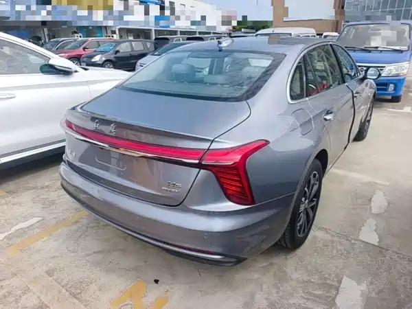Hongqi H5 PHEV 2025