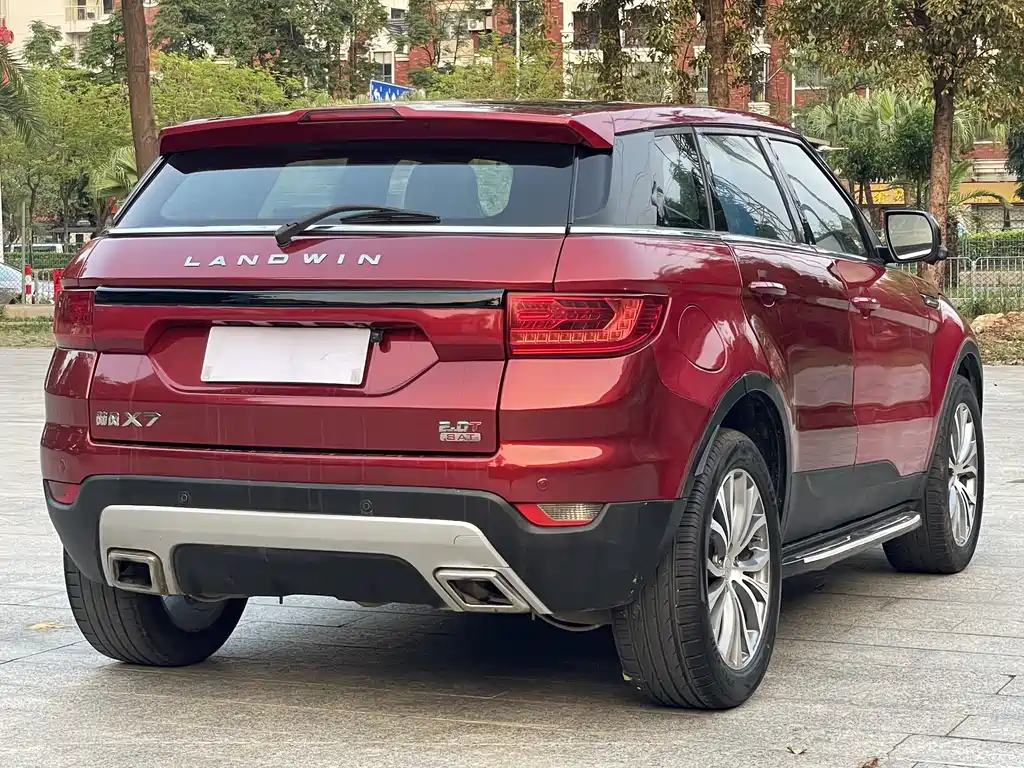 Landwind X7 2017 — фото 15