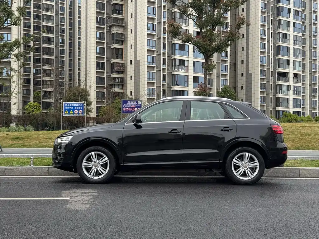 Audi Q3 2014 — фото 13