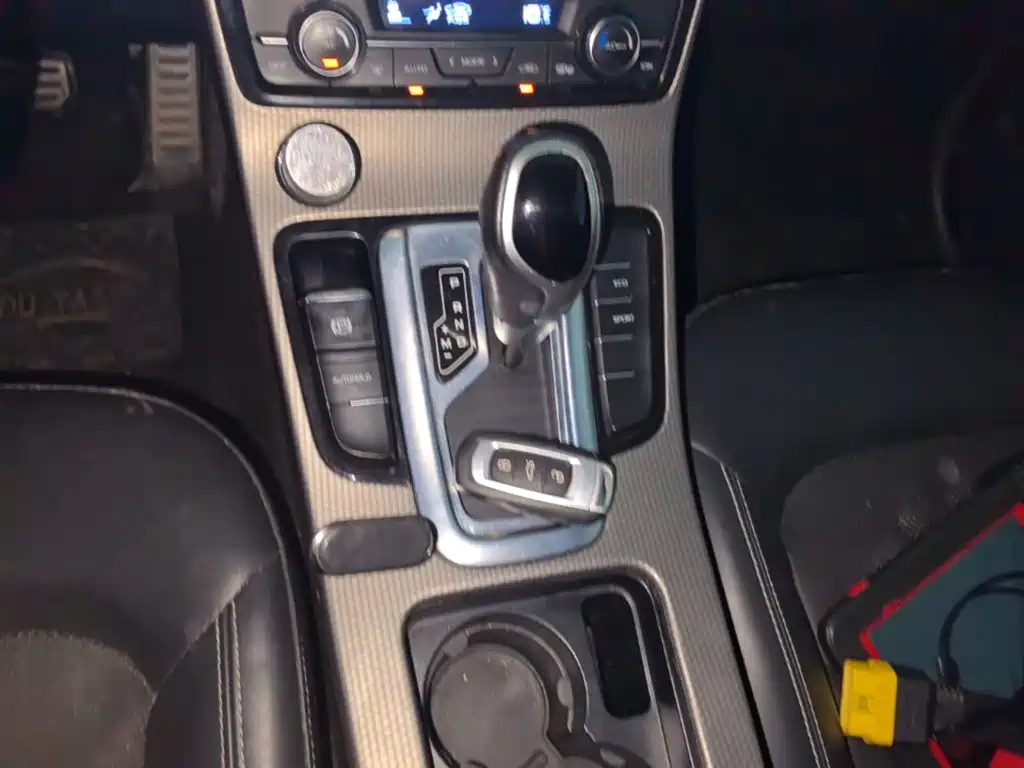 Geely Emgrand GS 2017 — фото 14